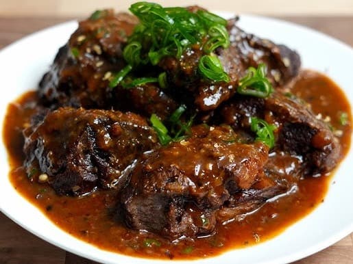 Sichuan Angus beef brisket, bullhorn peppers,