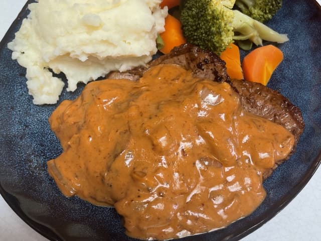 Steak with Diane sauce, Mash & Veg