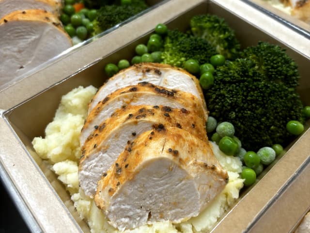 VMP Chicken, Mashed Potato & Vegetables