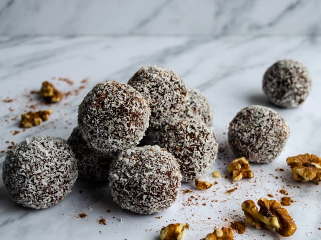 Coffee Walnut Bliss Balls (VG/GF)