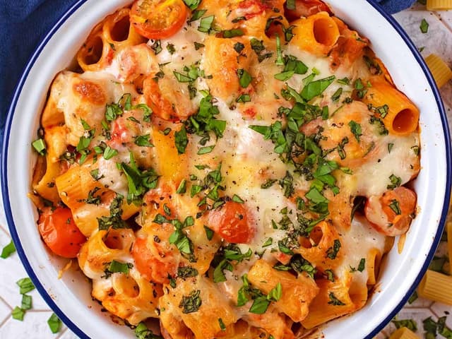 Creamy Chicken Pasta Bake