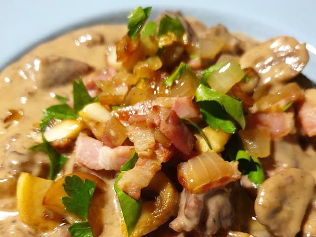 Slow-cooked Beef Stroganoff w Buttery Mash