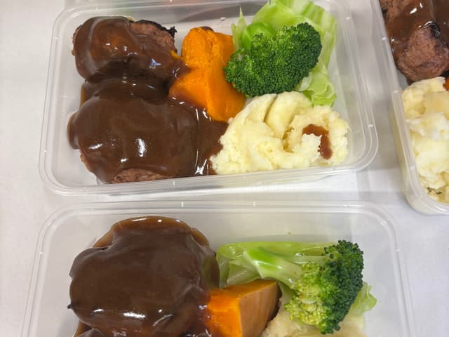 Rissoles w/ Steamed Vegetables & Mashed Potato