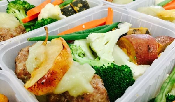 Fennel & Caramelised Onion Pork Rissoles Complete Meal Regular