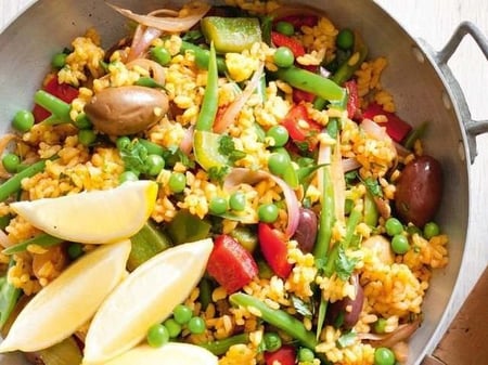 Smoky vegetarian Spanish rice