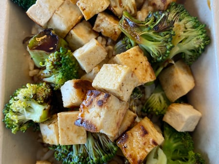 Tofu and brown rice 535 Cals