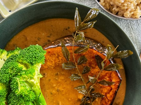 Black dahl, roasted pumpkin and broccoli ~Frozen