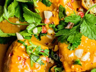 Malaysian Tofu and Chickpea Peanut Curry - FROZEN DOWN