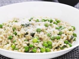 spring risotto w spinach, peas & lemon