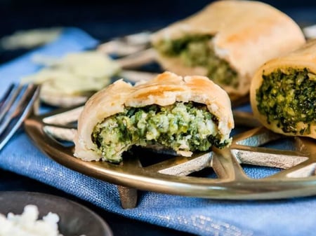 Silly Yaks Spinach & Ricotta Roll (Frozen)