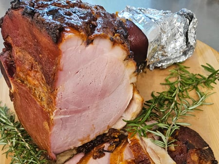 Maple Glazed Christmas Ham 1/2 leg 4.5kg+ Cooked