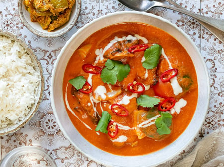 Butter chicken curry, capsicum, onions and basmati rice