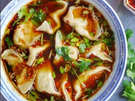 Pork wontons with Broth