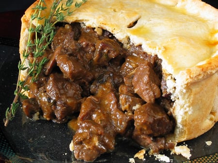 braised steak & kidney w rosemary mash