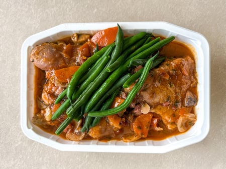 Coq au vin with green beans and parsley potatoes (2 serve)