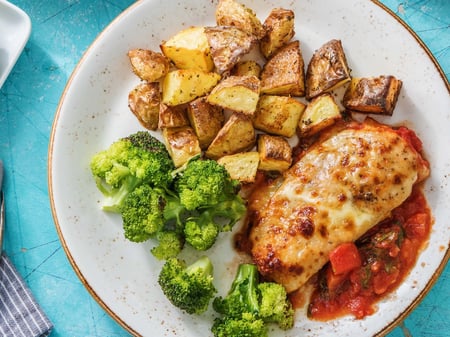 Chicken Breast, Italian Style Tomato Sauce, Potato Wedges & Steamed Broccoli