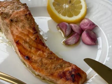 Salmon Lemon Garlic Sauce