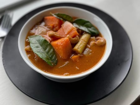 Sweet Potato & Cashew Massaman Curry Sauce