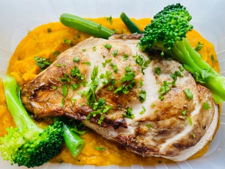 Lean - Sage  Chicken with Vegetables & Pumpkin Mash