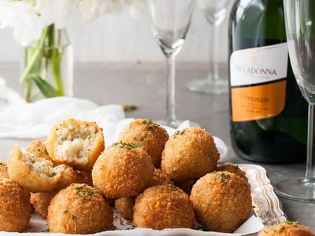 Cheese Arancini Bites with Green Herb Pesto Aioli