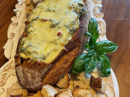 French Bread with Cheesy Spinach Dip