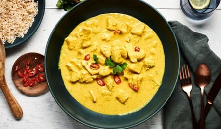 yellow curry of rockling, zucchini & baby corn