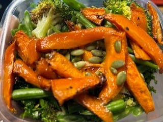 Green Salad with Roasted Broccoli, Kale, Green Beans,Maple Carrots