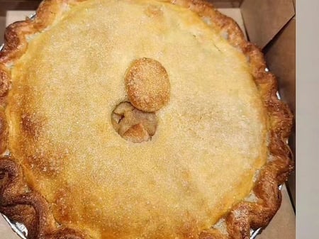 Johnny Ripe Family Apple Pie