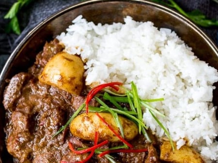 Thai Beef Massaman Curry with Rice