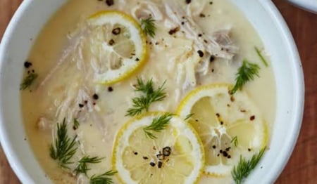 GREEK STYLE LEMON CHICKEN & RICE BROTH