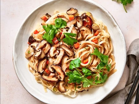 Thai Mushroom Noodle | 泰式蘑菇面