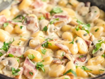 Italian Gnocchi with Bacon, Mushrooms and Spinach - FROZEN DOWN