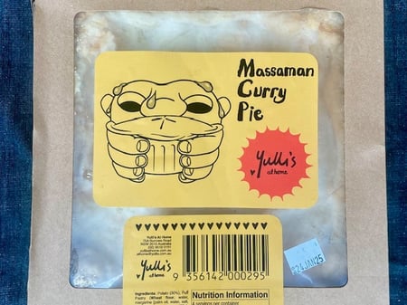 Yulli's Massaman Curry Pie (Frozen)