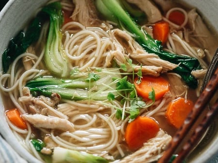 CHINESE CHICKEN NOODLE SOUP