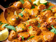 Thai Coconut Curry Chicken Meatballs