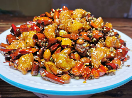 21. 辣子鸡丁（无骨）Sichuan Spicy Chicken (Boneless)