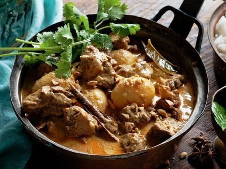 Massaman Beef Curry w/Brown Rice