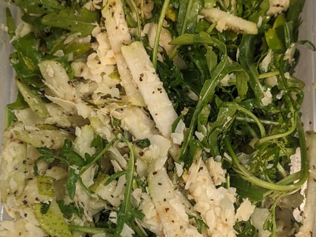 Pear, Rocket & Parmesan Salad | GF - Vego - Halal