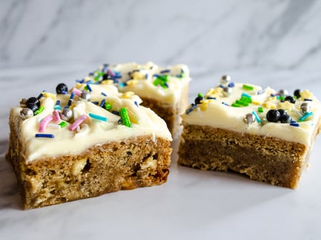 White Chocolate Funfetti Blondies (FROZEN)