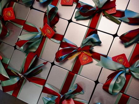 Christmas Biscuit Tin