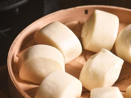 33. 奶香小馒头 (6个) Steamed Bun