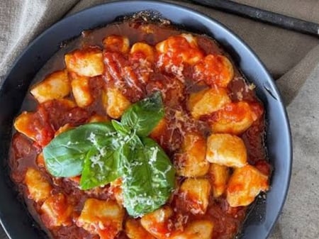 RICOTTA GNOCCHI IN NAPOLI SAUCE