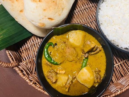 Goan Green Chicken Curry with potatoes