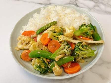 Vegetable Stir-Fry with Jasmine Rice | 蔬菜炒饭