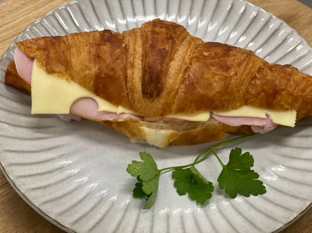 Off the bone leg ham and Jarlsberg cheese Croissant