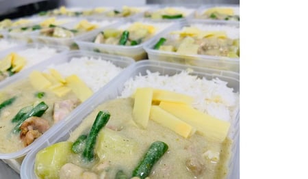Thai Green Chicken Curry with Basmati Rice FODMAP (FROZEN)