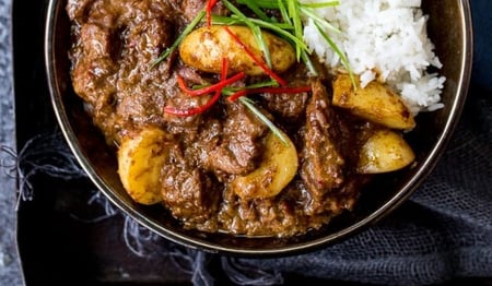 Beef & Vegetable Massaman Curry w. Jasmine Rice | Spice: Medium