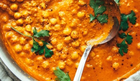 "Butter" Chickpea & Vegetable Curry | Vegan | Spice: Mild