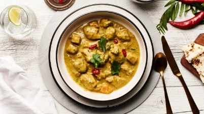 sri lankan chicken, sweet potato & cauliflower curry