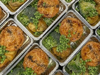 Chicken & Leek Pie with Vegetables